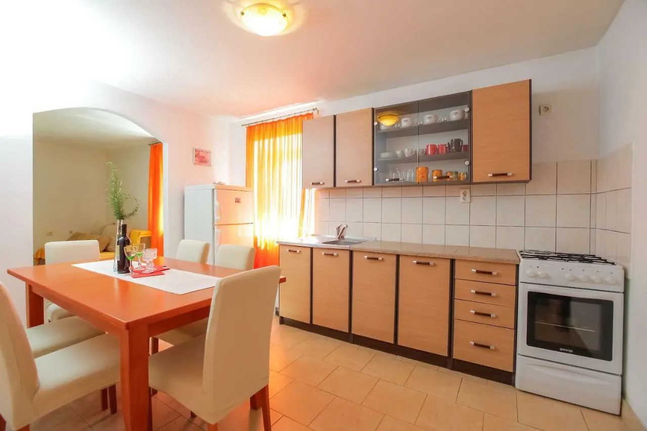 Holiday Hometoni Savar