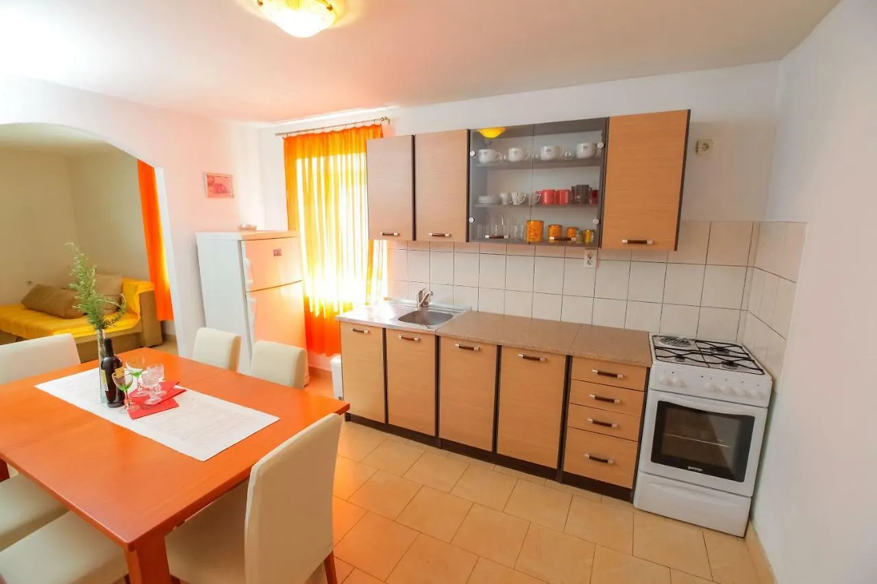 Holiday Hometoni Savar