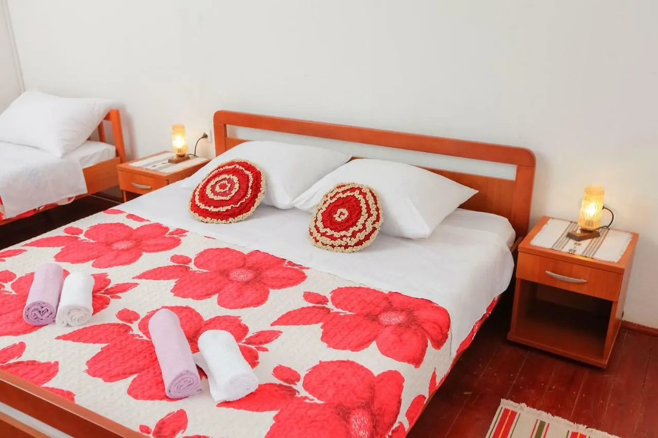 Holiday Hometoni Savar